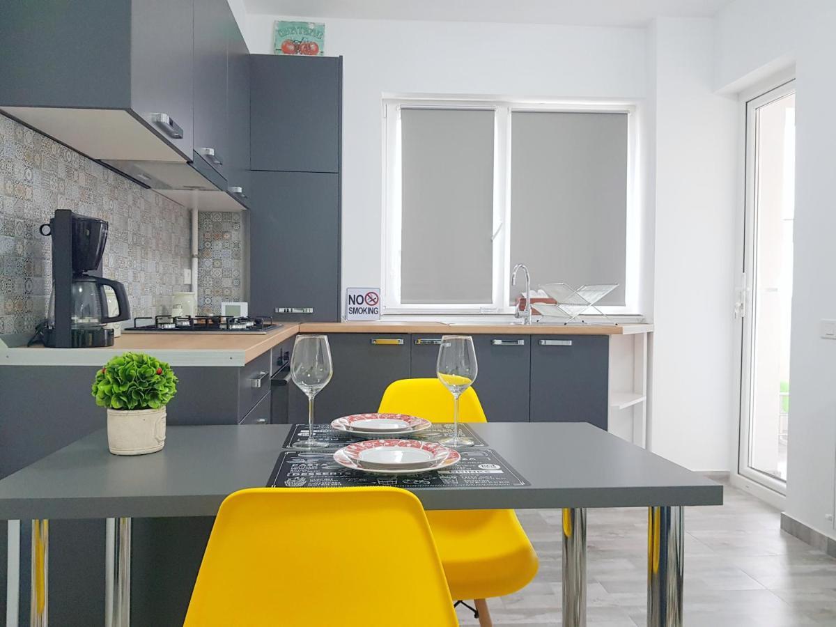 Yellow House Luxury Berceni Bucarest Extérieur photo